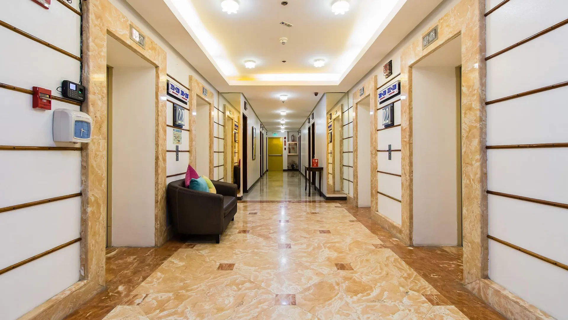 Jmm Grand Suites Манила