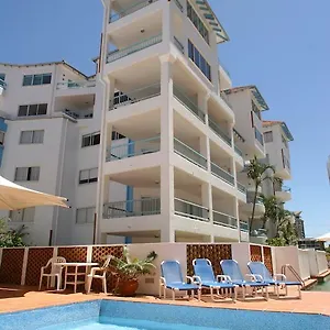 Paros On The 3*, Gold Coast Australia