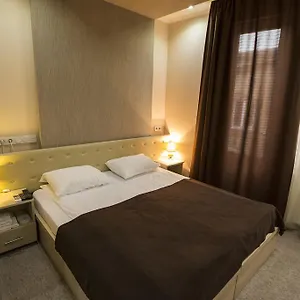 فندق Tbiliseli